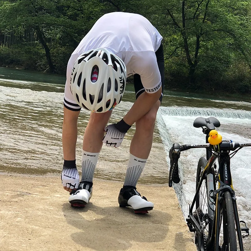 Cycling Set - Half or Full Finger Gloves   1Pair Socks - 5 Colours/3 Sizes